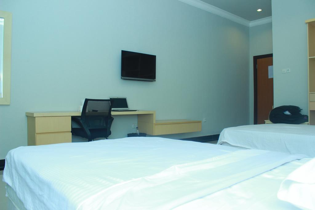 Raja Residence Jambi ג'מבי חדר תמונה