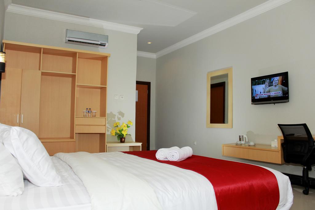 Raja Residence Jambi ג'מבי חדר תמונה