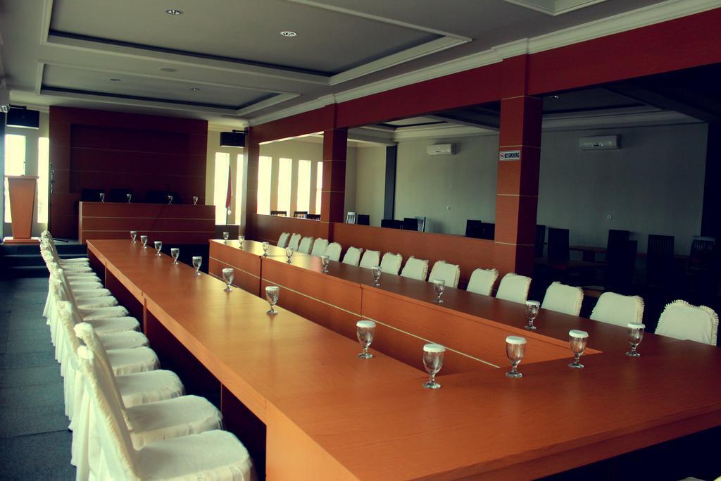Raja Residence Jambi ג'מבי מראה חיצוני תמונה